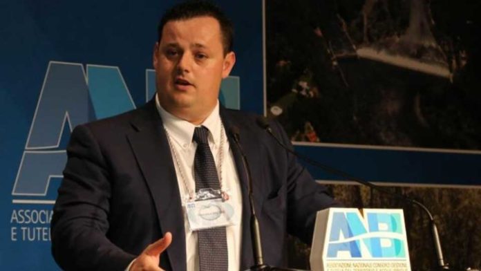 francesco-vincenzi_presidente-anbi-nazionale_palco