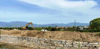 Ombrone alla Ferruccia, vanno avanti anche in emergenza COVID i lavori di ripristino dell’argine