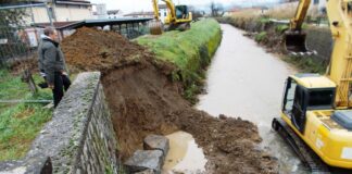 MALTEMPO: FRANA UN MURO SULLO IOLO A GALCIANA MA IL CONSORZIO È SUBITO PRONTO E LO RIPARA IN UNA SETTIMANA