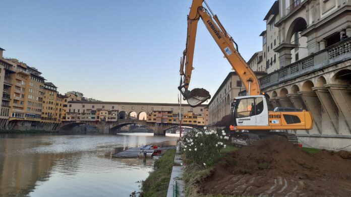 Lavori Arno Firenze Canottieri (63)